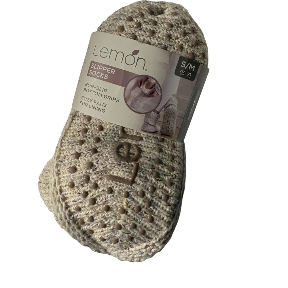 Lemon Slipper Socks Womens SM 5-7 Cream Knit Faux Fur Lined Non-Slip Grips NEW